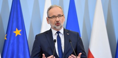 Co z falą Omikrona w Polsce? Minister Adam Niedzielski: możliwe, że zbliżamy się do szczytu zakażeń