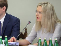 Tych butów lepiej nie widzieć... Małgorzata Wassermann fatalnie 'dopieściła' stylizację. FOTO