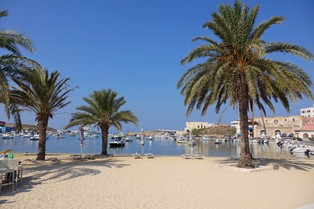 Ponad tysiąc migrantów przypłynęło na wyspę Lampedusa