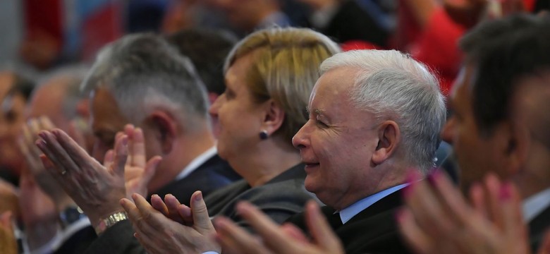 Generator cwanych obietnic wyborczych. "Gra się tak, jak przeciwnik pozwala" [FELIETON]