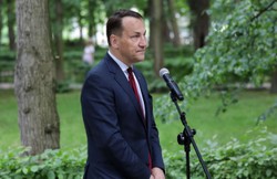 Sikorski: Trzeba pokazać Rosji, że nie jesteśmy tak beznadziejni, jak uważa