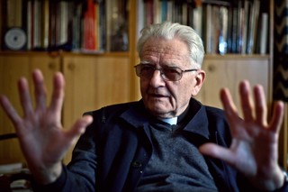 Ks. Boniecki uhonorowany francuskim Narodowym Orderem Zasługi