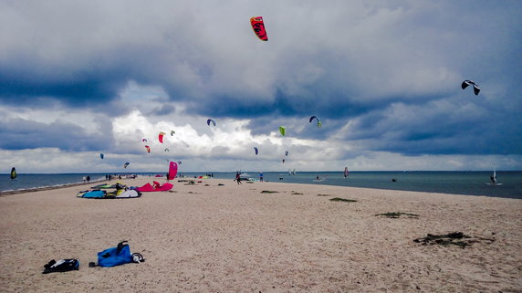 Kitesurferzy na Cypelu Rewskim