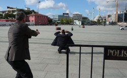 Turcja: Próba postrzelenia znanego dziennikarza przed sądem w Stambule