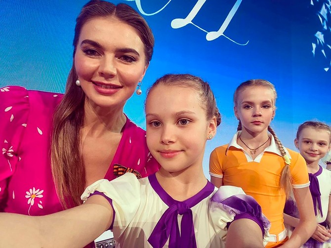 Selfi sa devojčicama