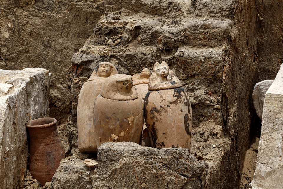 Nowe odkrycia w Egipcie. Warsztaty balsamowania i grobowce w Sakkarze