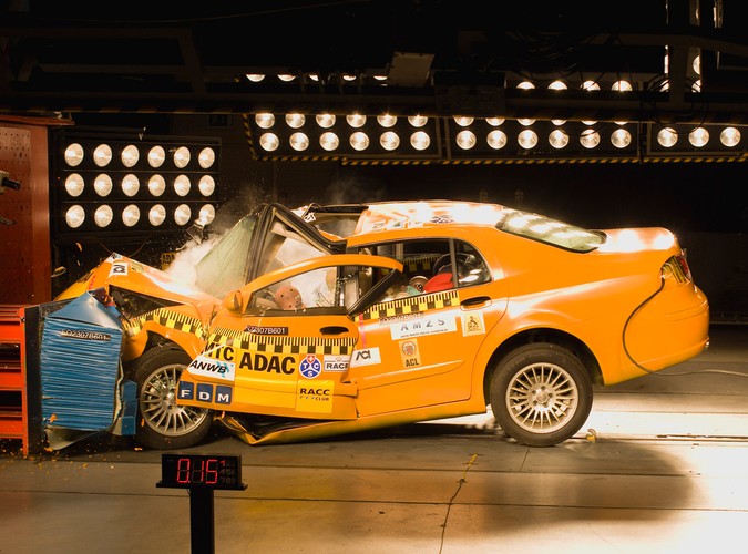 Test ADAC został przeprowadzony zgodnie z najnowszymi rygorystycznymi normami i wytycznymi Euro NCAP, które obowiązują od początku 2009 roku