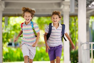 Wyprawka szkolna dla dzieci od pracodawcy, zapomogi, pożyczki. Tak firmy wspierają pracowników