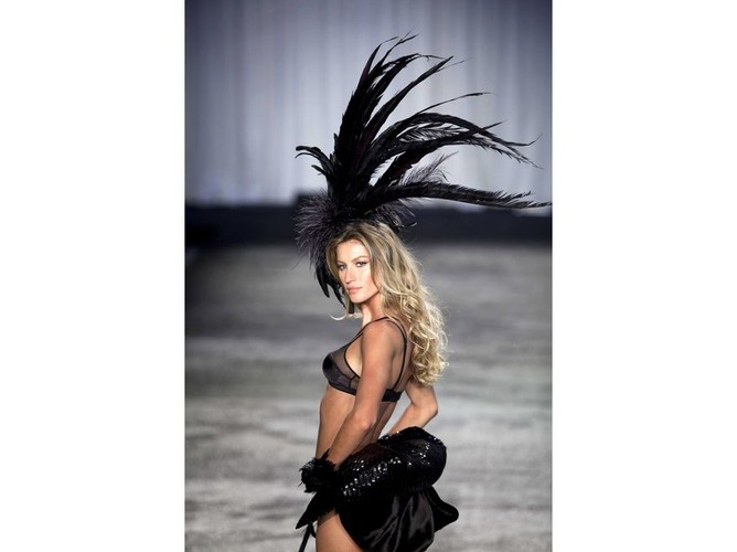 Gisele Bundchen prezentuje własną linię bielizny dla marki Hope