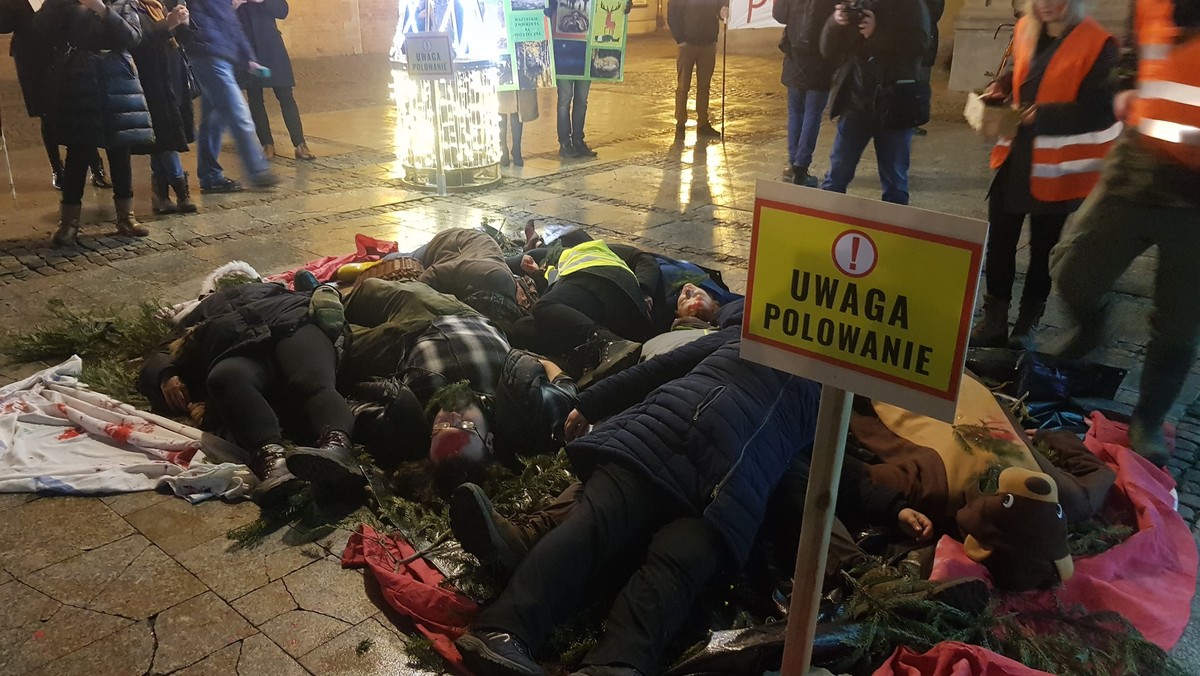 Protest w Gdańsku ws. ustawy o walce z ASF. "Ustawa daje za dużą władzę myśliwym"