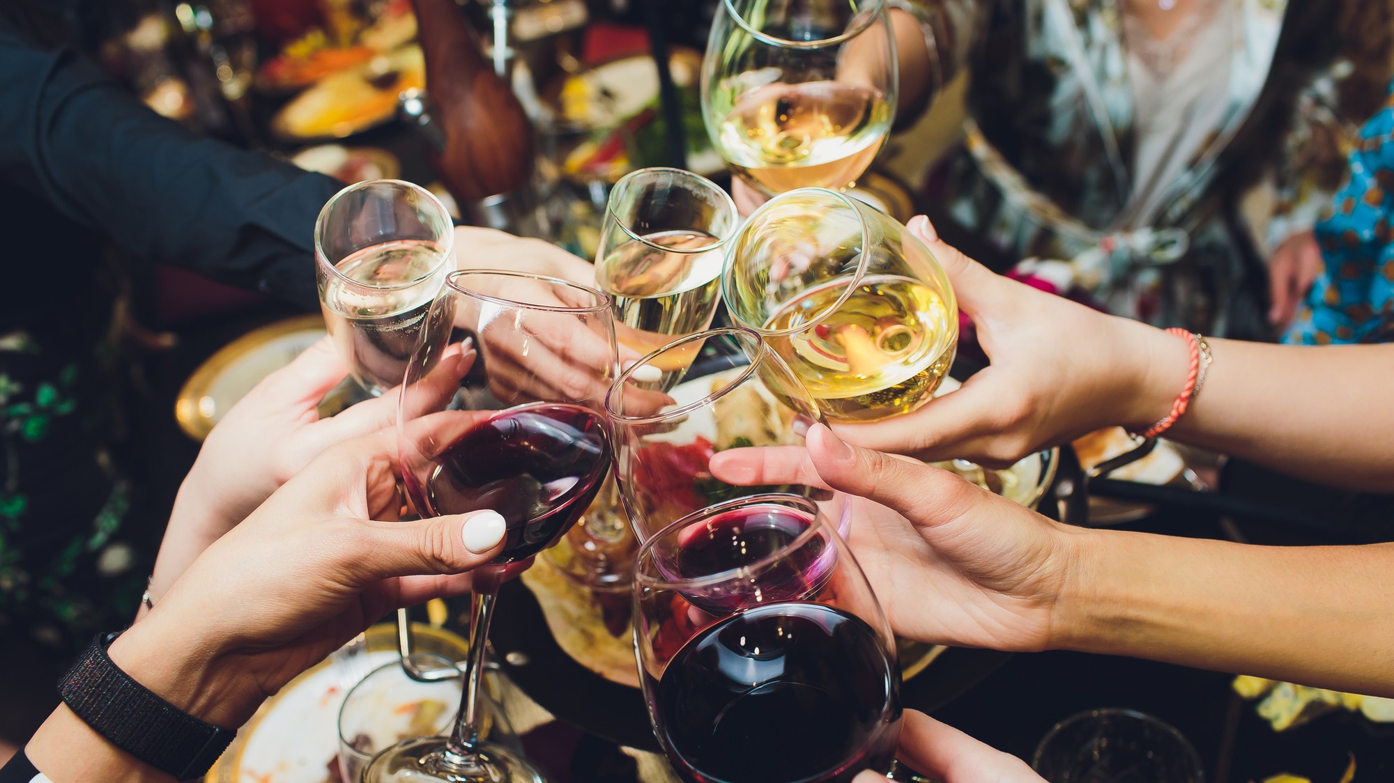 Bezpečné množstvo alkoholu za rok je len jeden pohár vína. (ilustračné foto)