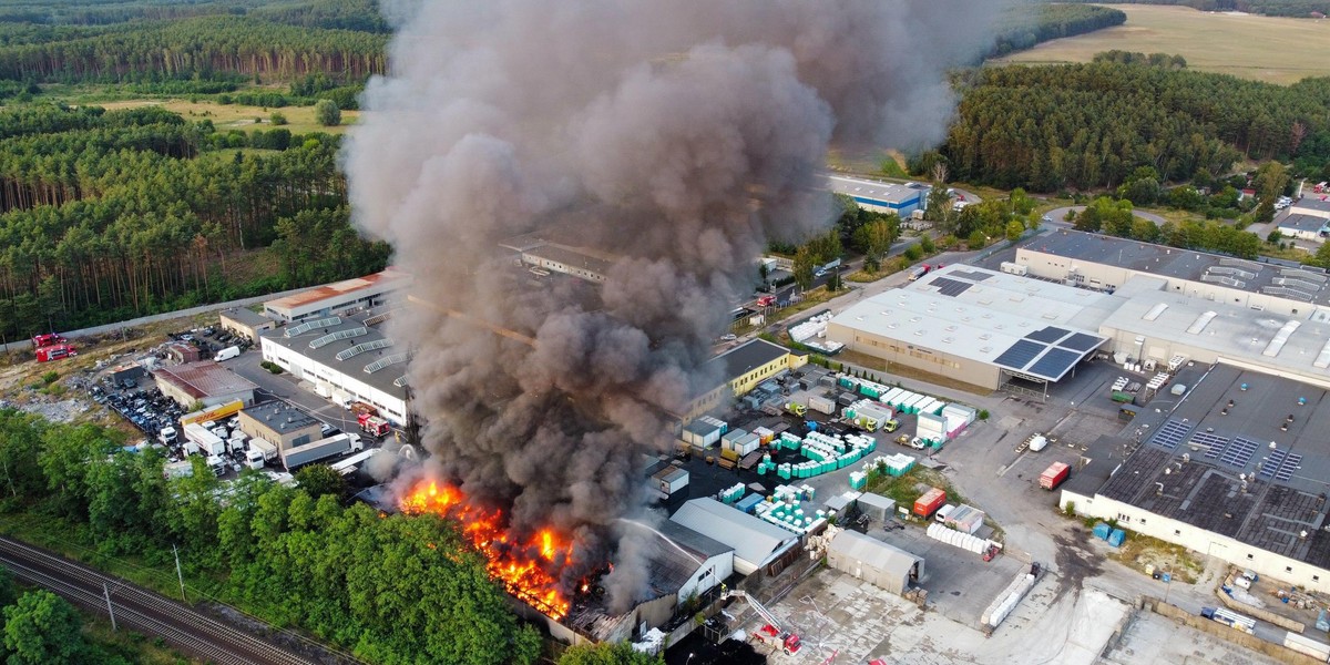 Płoną chemikalia w Zielonej Górze. Mieszkańcy są wściekli na władze.