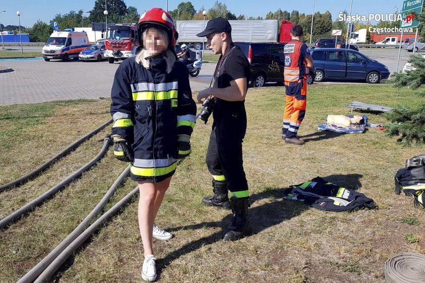 Płacisz mandat albo nosisz worek z trupem - szokująca akcja policji w Częstochowie