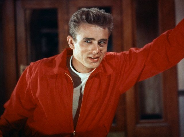 James Dean w filmie "Buntownik bez powodu"