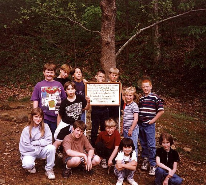 Deca '90-ih sa mesečevim drvetom