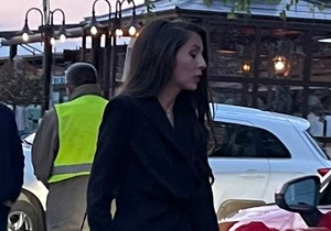 Ivana Dudić u javnosti u miniću