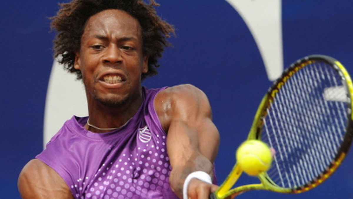 Francuz Gael Monfils z powodu kontuzji kolana musiał zrezygnować ze startu w turnieju olimpijskim w Londynie. Tenisistę, który zajmuje obecnie 17. miejsce w światowym rankingu, zastąpi Julien Benneteau.