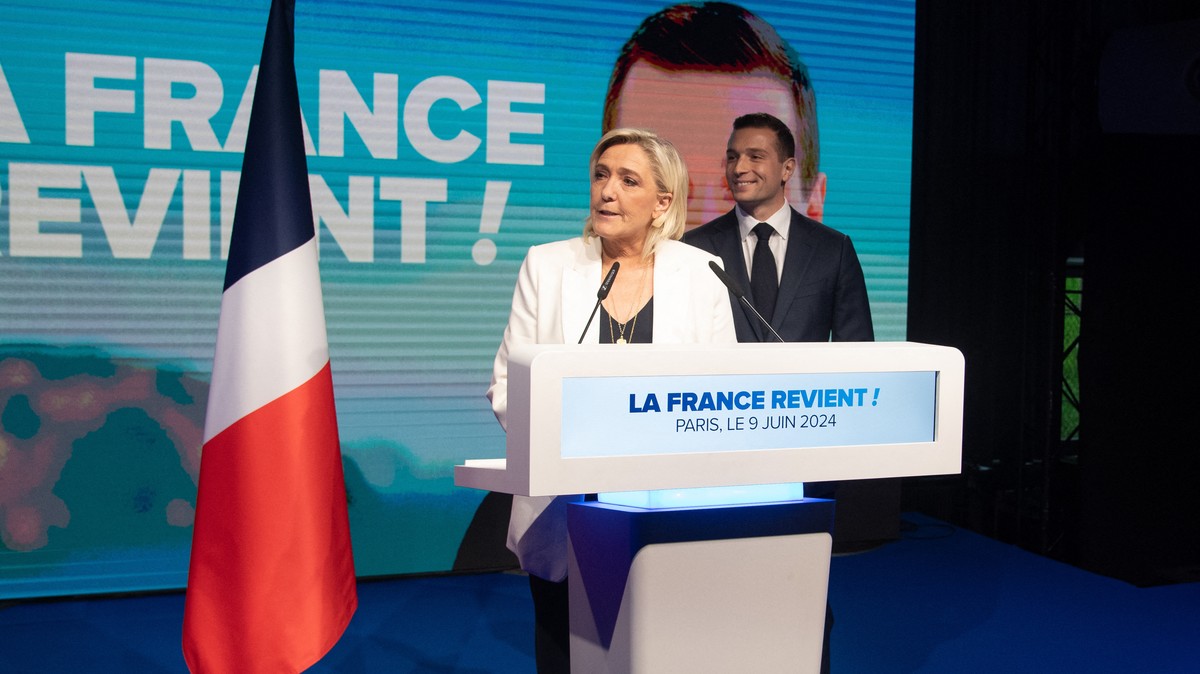Marine Le Pen pártja is csatlakozik Orbánék új frakciójához