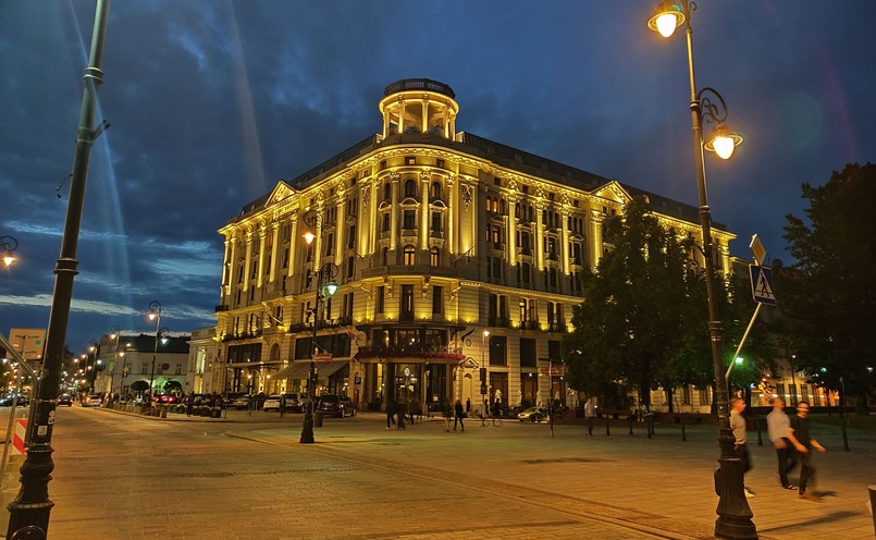 Zdjęcie zrobione telefonem Oppo Reno - tryb nocny