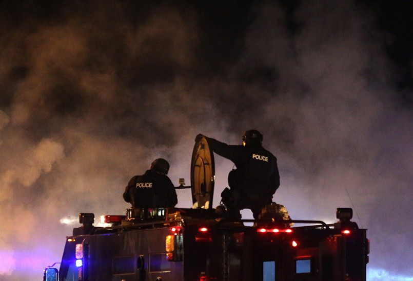 Gubernator amerykańskiego stanu Missouri, gdzie trwają zamieszki, wzywa posiłki.