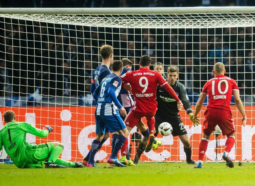 Robert Lewandowski uratował Bayern Monachium. Gol Polaka z Herthą