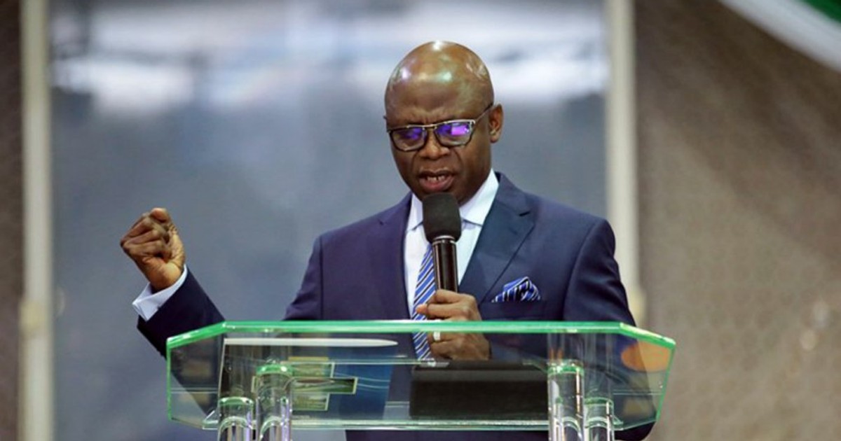 2023: Pastor Tunde Bakare obtains APC presidential form - Vimarsana News