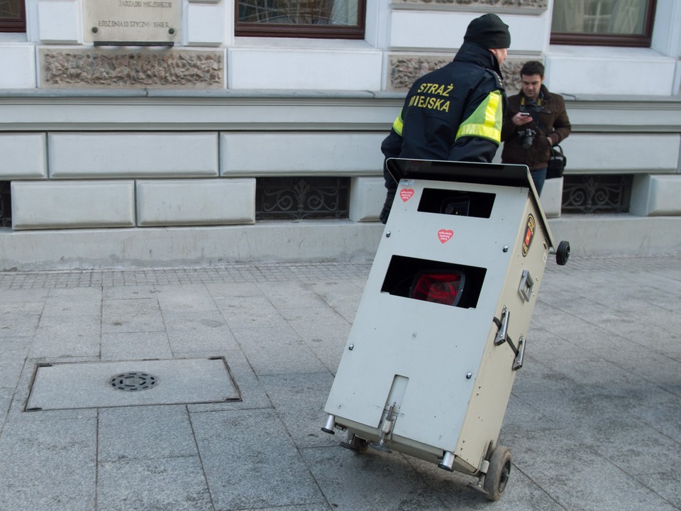 "Dziennik Gazeta Prawna": PiS wskrzesza gminne fotoradary