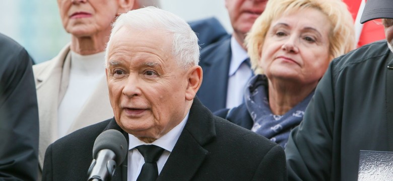 Tusk wezwał do "marszu patriotów". Kaczyński reaguje: Chce nas oszukać
