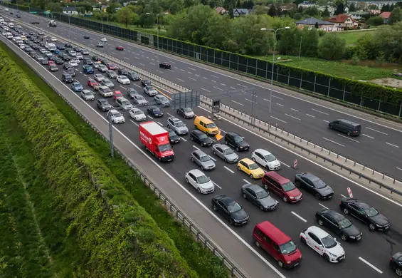 Polska to kraj autoholików. Uzależniamy się już "za dzieciaka"