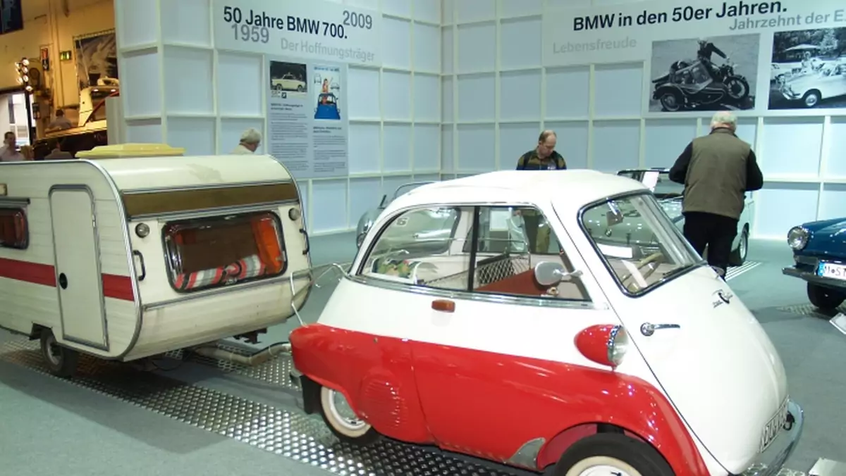 Technoclassica Essen 2009: Zabytkowe auta na salonie.