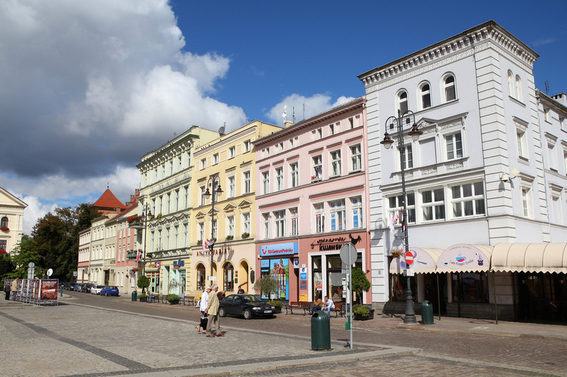 Z obliczeń sztabu Bruskiego wynika, że po zliczeniu ok. 190 protokołów uzyskał on 54,57 proc. głosów, a Latos - 29,60 proc.