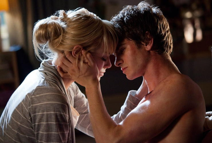 Emma Stone i Andrew Garfield w filmie "Niesamowity Spider-Man