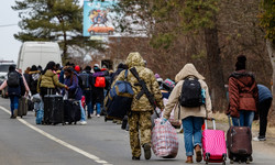 Co dzieje się w głowach uciekających Ukraińców? Psychiatra: najgorszy jest brak wiedzy o bliskich