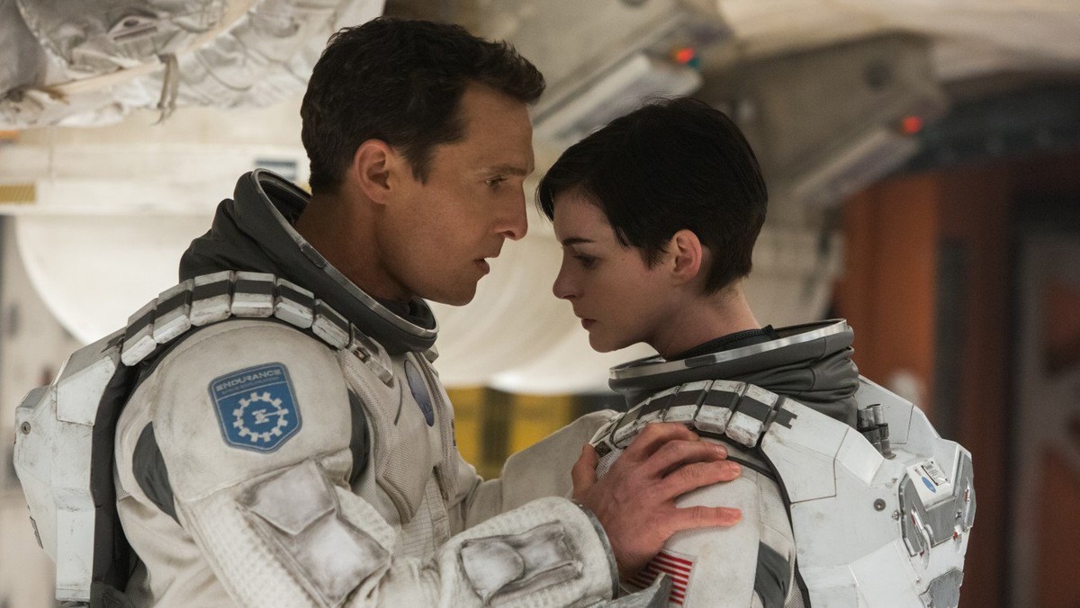 "Interstellar", jeden z najgłośniejszych kinowych obrazów ubiegłego roku, doczekał się zabawnego filmiku z serii "Honest Trailer". Ekipa ze Screen Junkies nie ma dla dzieła Christophera Nolana litości!