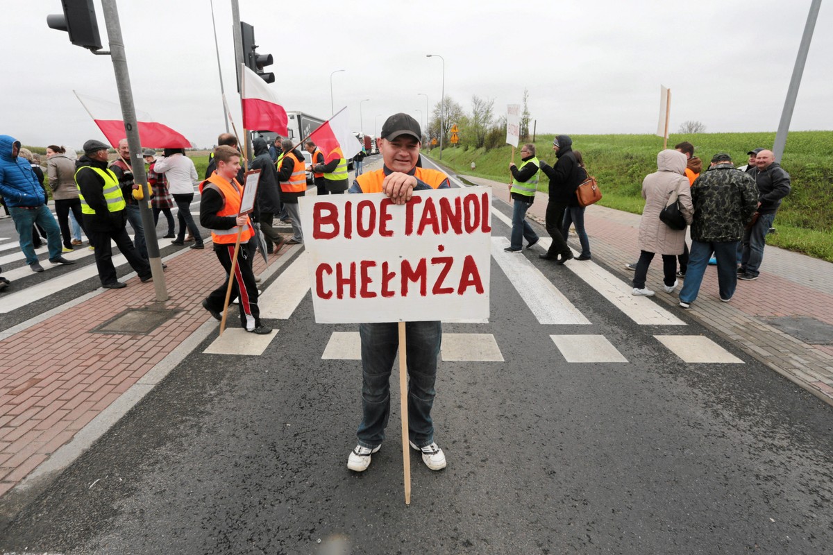 Pracownicy spółki Bioetanol AEG blokowali drogę, domagając się w 2015 roku wznowienia produkcji