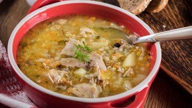 pyszny obiad na niedzielę. podajemy przepis, ty gotujesz. krupnik klas