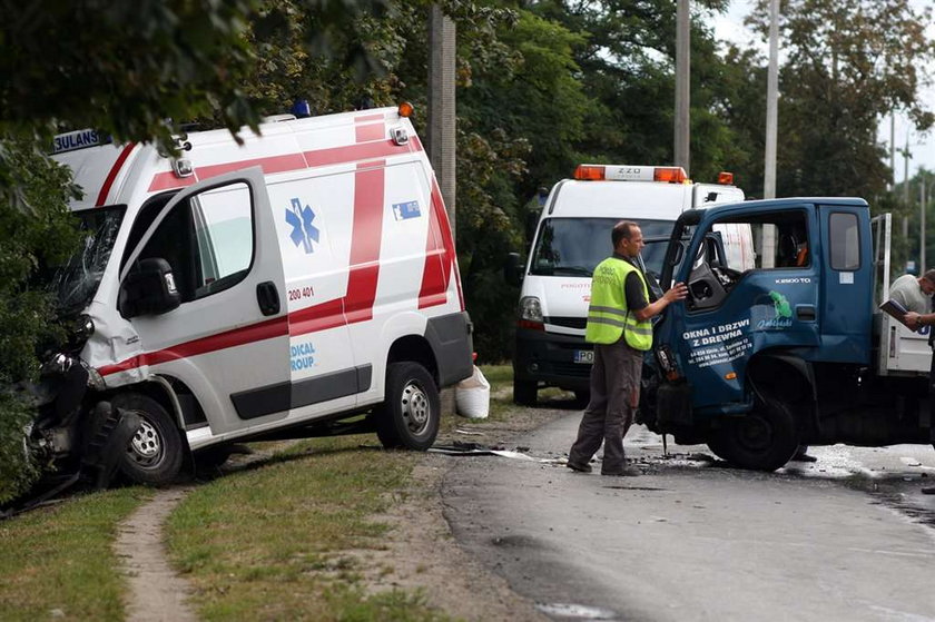 Wypadek karetki w Poznaniu