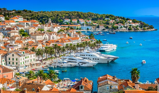 Prodat Sunčani Hvar