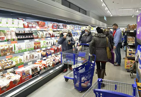Polacy coraz chętniej kupują wegańskie produkty. Najmłodsza grupa konsumentów rozbija bank
