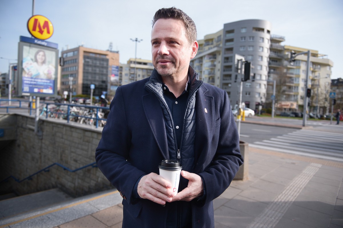Rafał Trzaskowski wygrał wybory prezydenckie w Warszawie w pierwszej turze. – Fenomenalne zwycięstwo i bardzo mocny mandat w Warszawie to pierwszy krok do prezydentury RP – skomentował wiceszef Platformy Obywatelskiej (PO), Tomasz Siemoniak