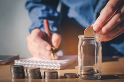 "Tak wysokiej waloryzacji nie było od pięciu lat". Większe pieniądze dla emerytów i rencistów