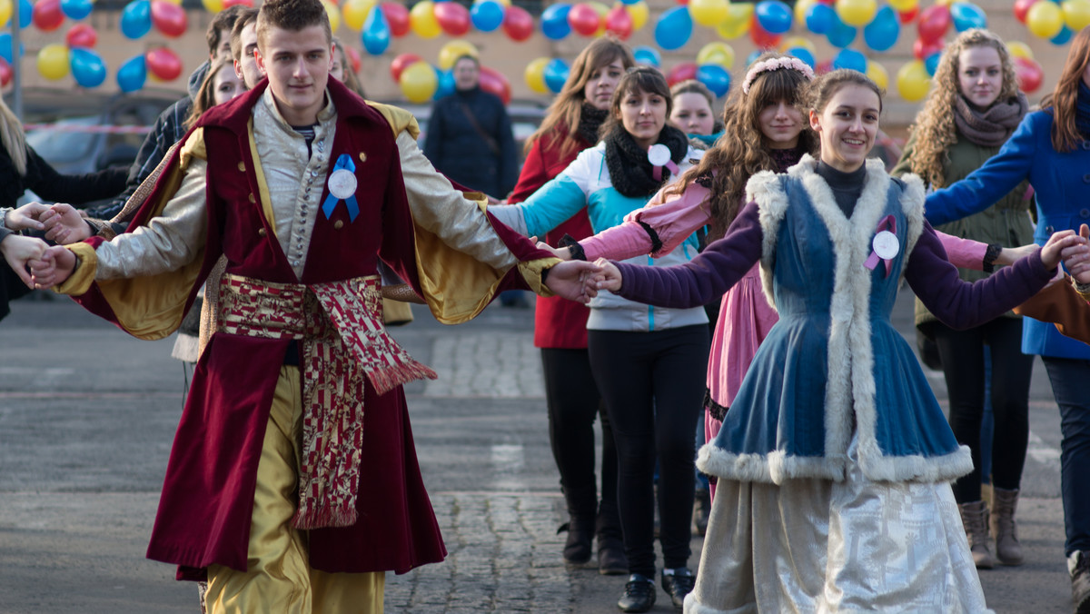 ZABRZE POLONEZ MATURZYSTÓW