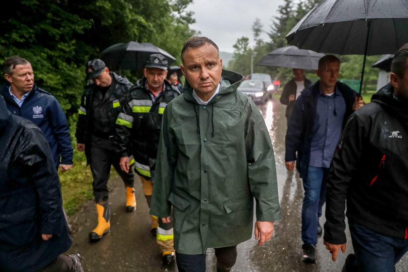Andrzej Duda odwiedził tereny dotknięte skutkami ulewy