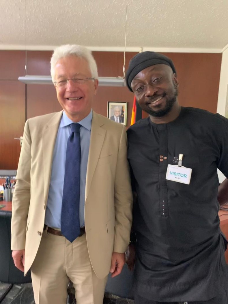 WAZOBIA FM diskutiert Möglichkeiten zur Stärkung der Medienbeziehungen zwischen Radiosender und Deutschland