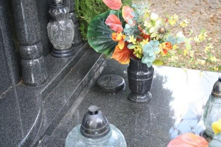Kradzieże na cmentarzu w Turku