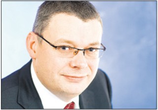 Piasecki: Precedens Murdocha zagrożeniem dla prasy