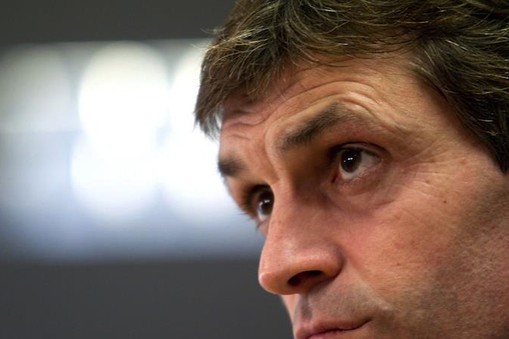 Tito Vilanova lewy profil twarzy