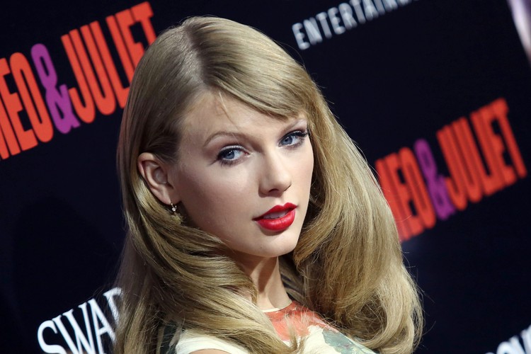 4. Piosenkarka Taylor Swift - ma 23 lata, a jej majątek szacuje się na 80 mln dol.