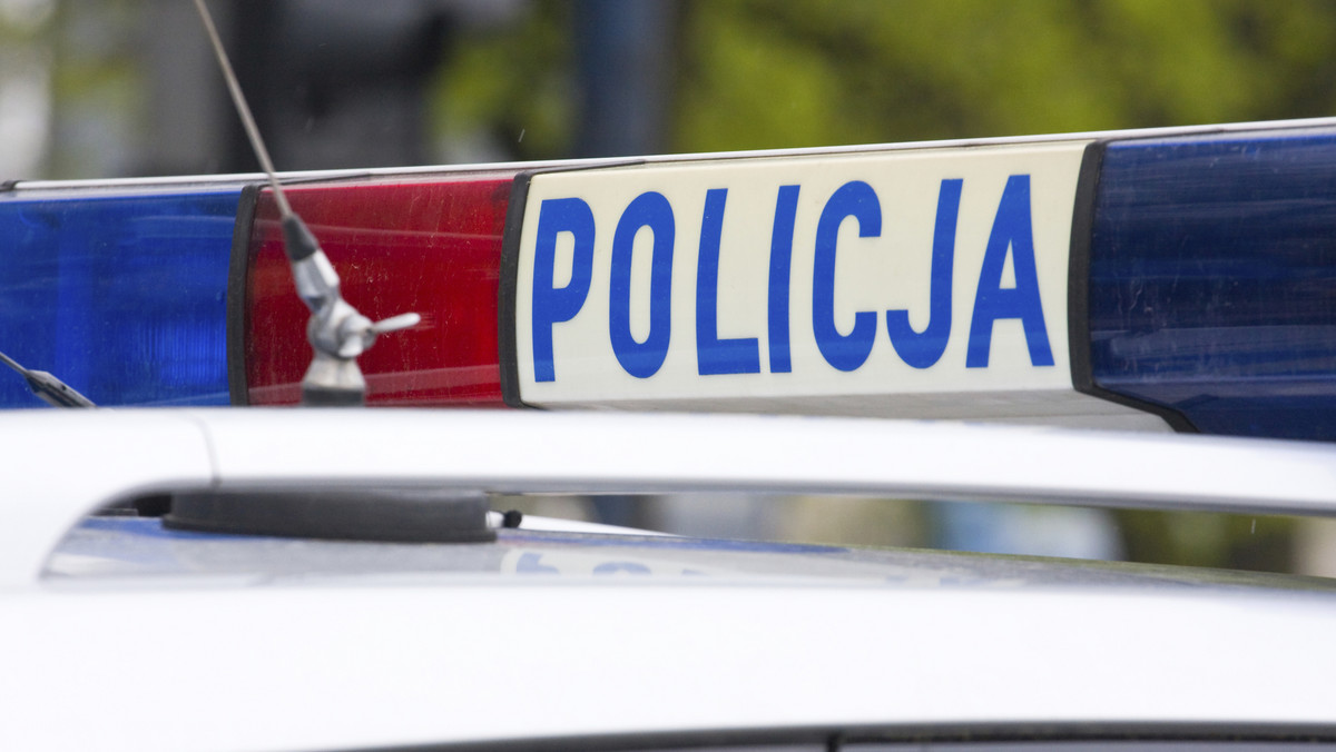 Wypadek na Autostradowej Obwodnicy Wrocławia (trasa A8). W wypadku wzięły udział dwa samochody. Według informacji uzyskanych od asp. Wojciecha Jabłońskiego z zespołu prasowego dolnośląskiej policji, jedna osoba trafiła do szpitala.