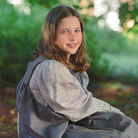 Felicity Jones jako Alice filmie "The Treasure Seekers" (1995)